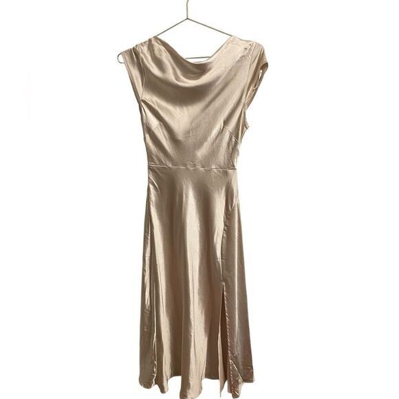 HELLO MOLLY The Valentina Cap Sleeve Satin Maxi Dress Champagne Size 4 NWT - Picture 2 of 9